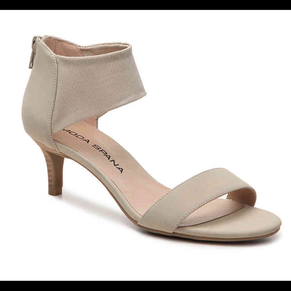 Moda Spana nude heels